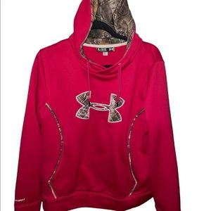 Under Armour XL Loose Hot Pink with Camo Accents